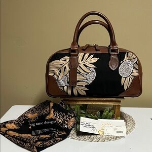 Sig Zane numbered limited edition #051 Pu’ukani Ulupono Hand Bag